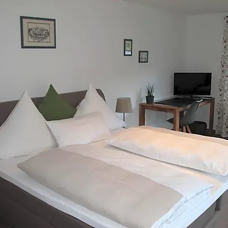 Gaestezimmer Gier Bed and Breakfast 3*